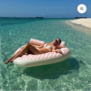 SunnyLife Luxe Lie-On Float-Stole My Heart Pink Stripe Fits 2 Adults